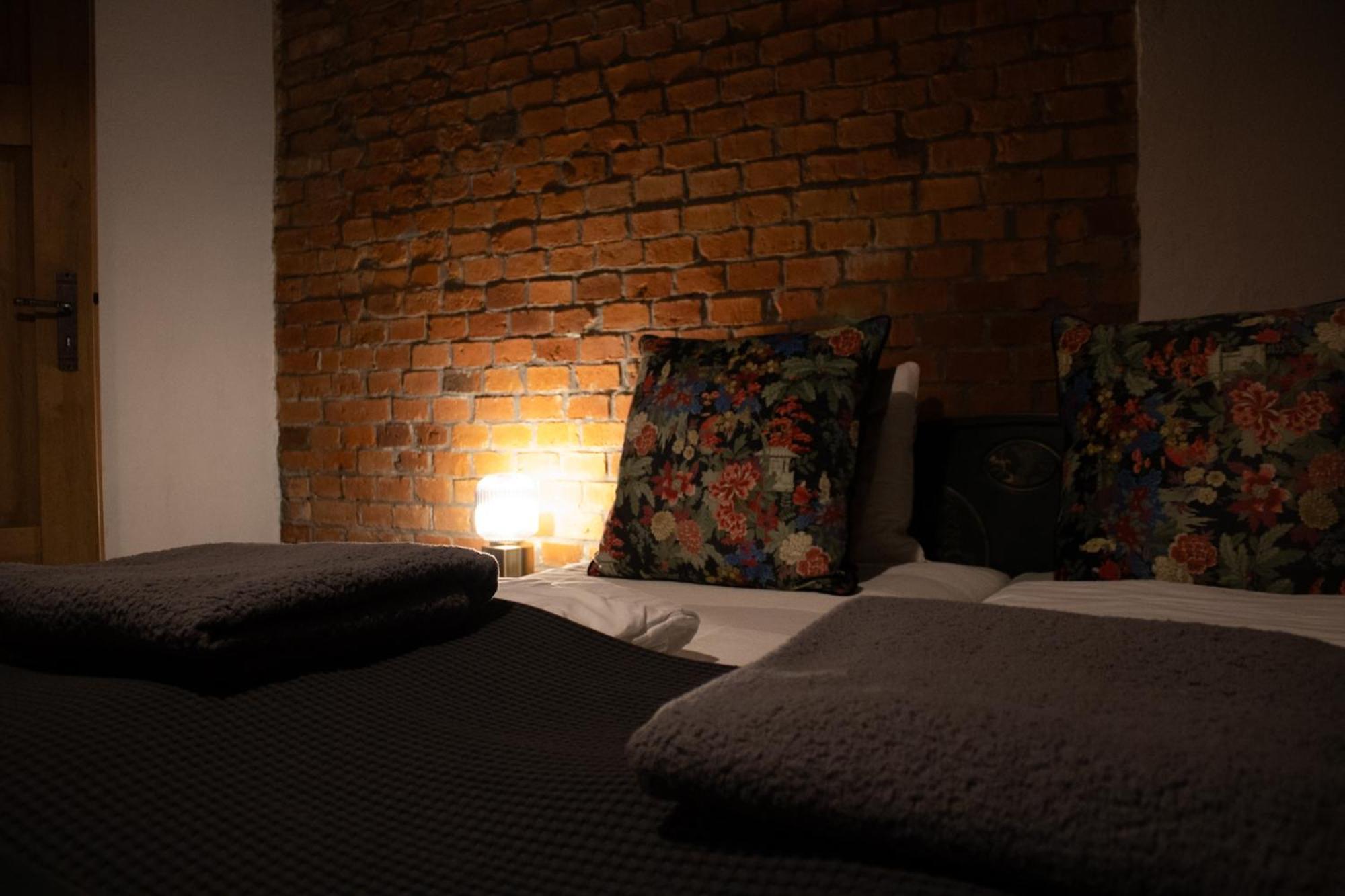 Bed and Breakfast Uroczysko Olesnica Ходзєж Номер фото